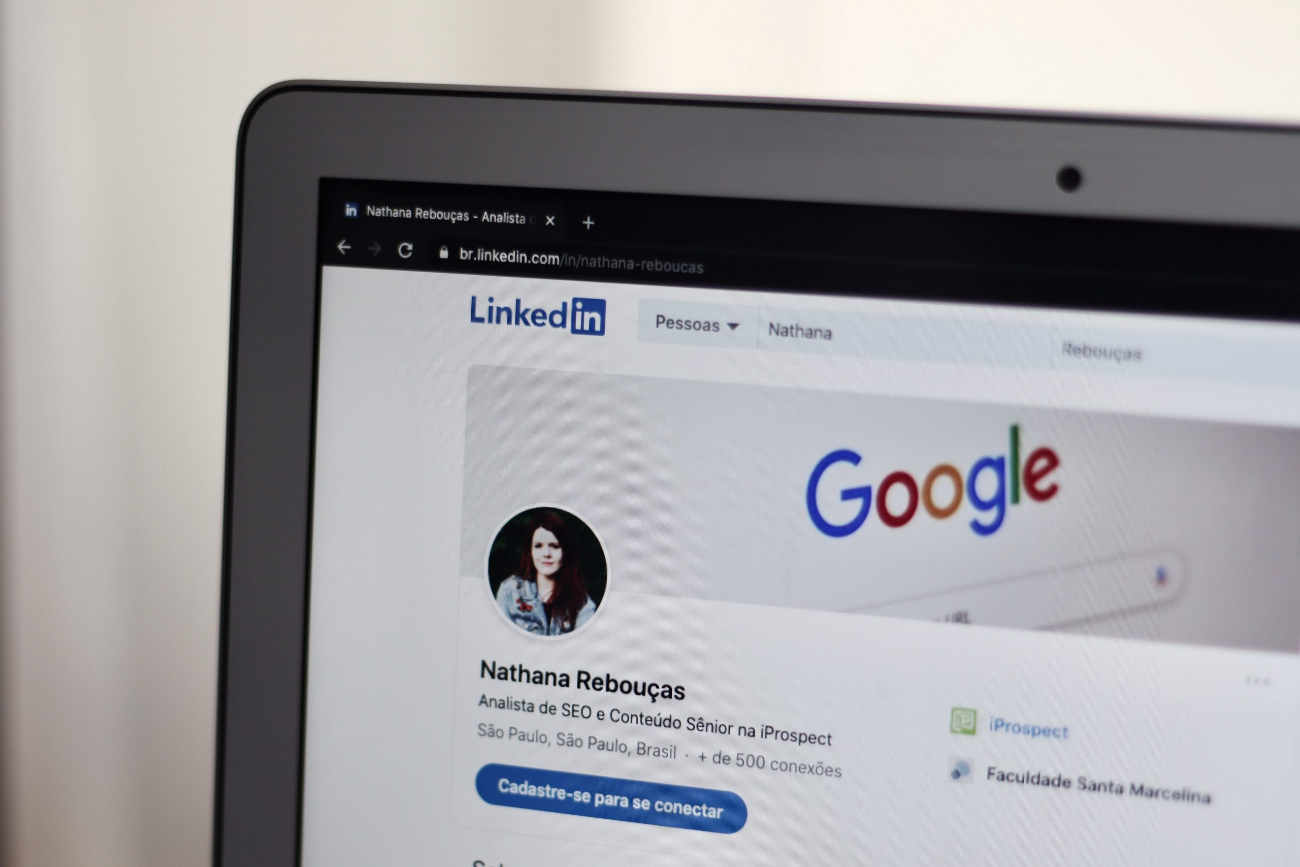 How to find a job on LinkedIn?