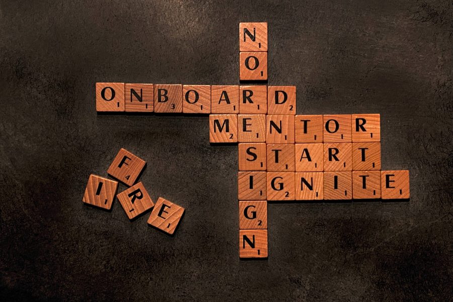hasla-scrabble-obrazujace-jak-wyglada-proces-onboardingu